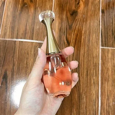 ھٹی اور گلاب خوشبو